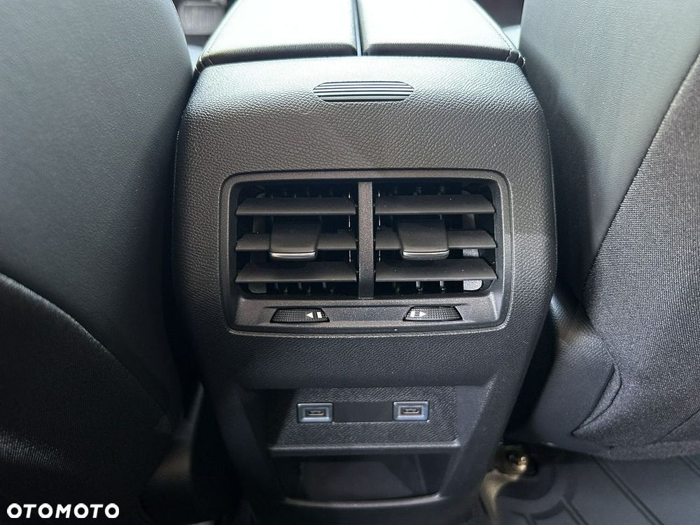 Peugeot 308 - 23