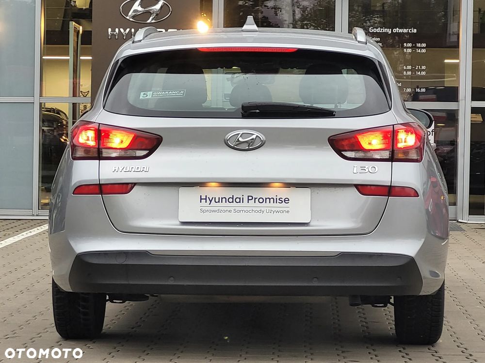 Hyundai i30 1.5 DPI Classic + - 4