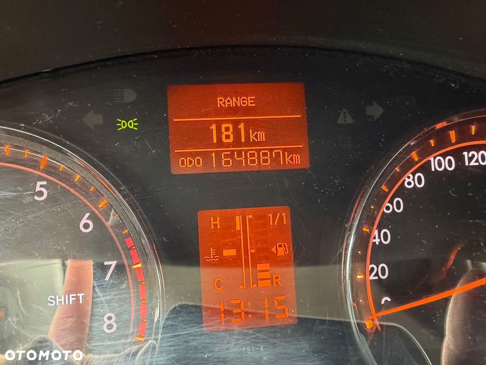 Toyota Avensis 1.8 Sol plus NAVI - 17