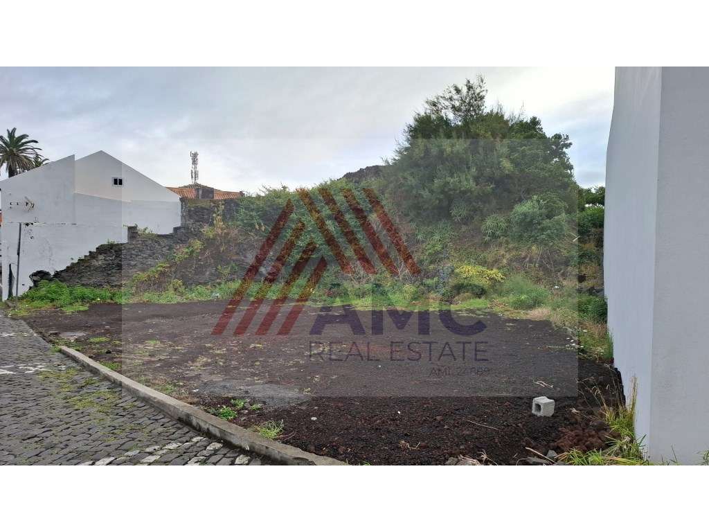 VENDE-SE TERRENO URBANO P/CONSTRUÇÃO NO CENTRO DA VILA DA MADALENA - Grande imagem: 2/7