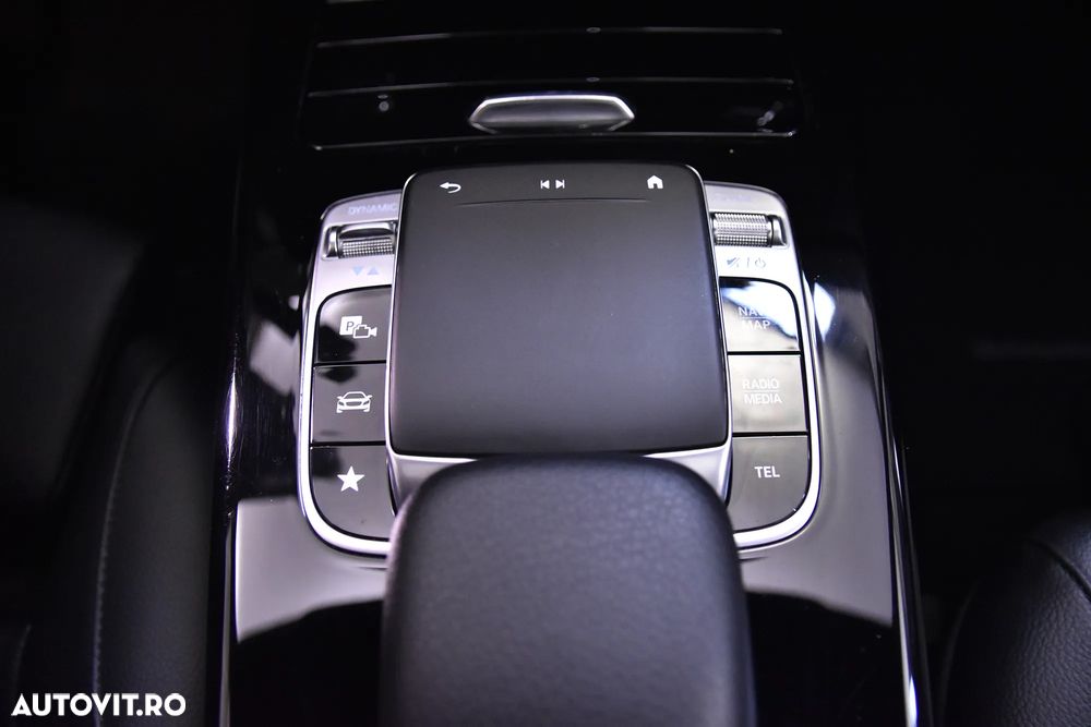 Mercedes-Benz CLA - 17