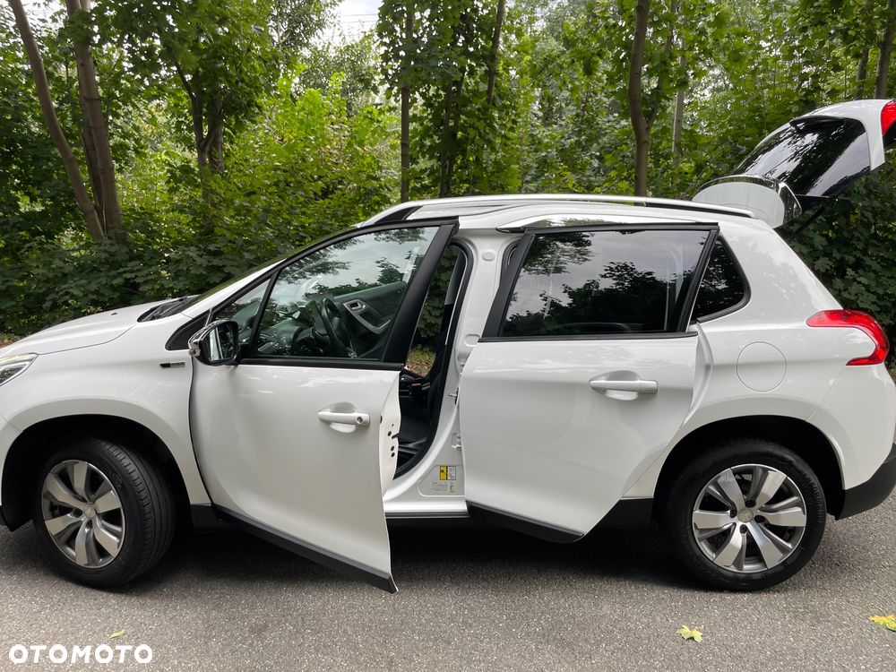 Peugeot 2008 1.2 Pure Tech Style - 14