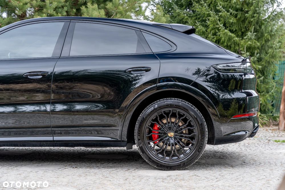 Porsche Cayenne GTS - 17