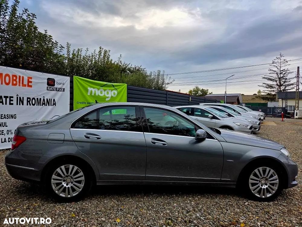 Mercedes-Benz C 180 CGI BlueEFFICIENCY Elegance - 11