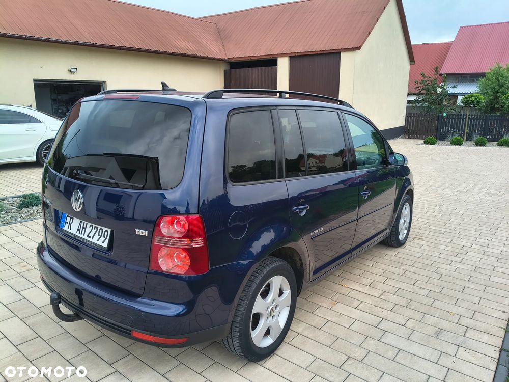 Volkswagen Touran - 7