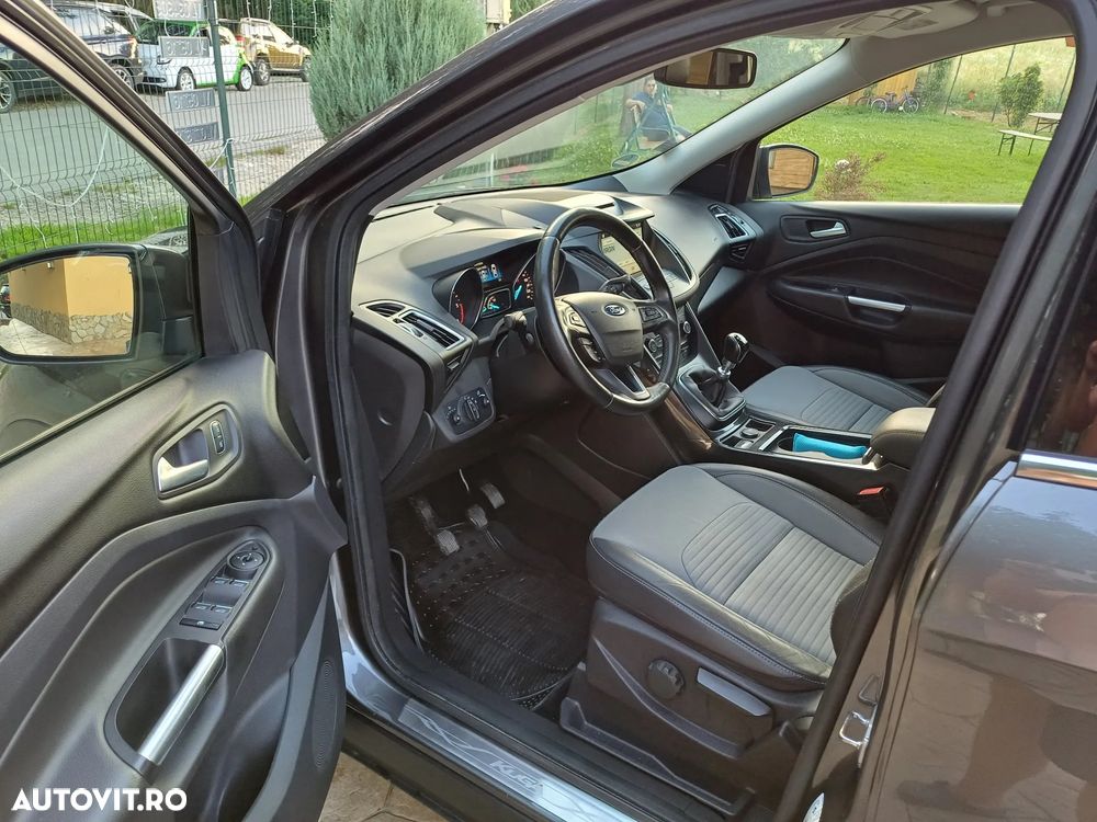 Ford Kuga 2.0 TDCi 4x4 Titanium - 6