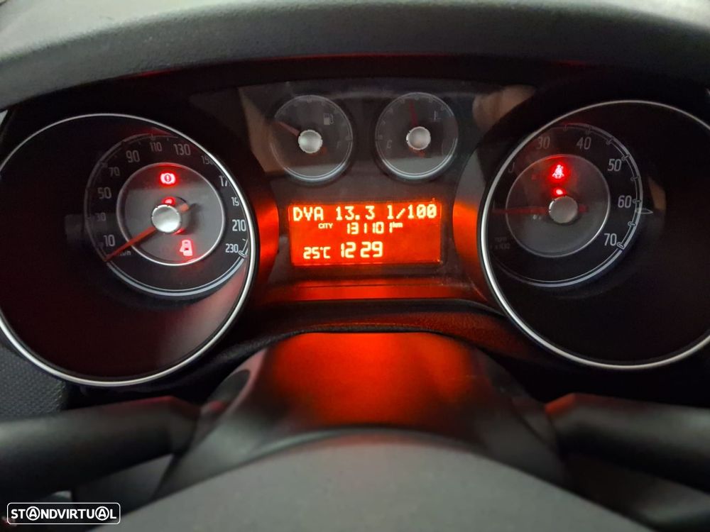 Fiat Punto 1.2 Lounge S&S - 17