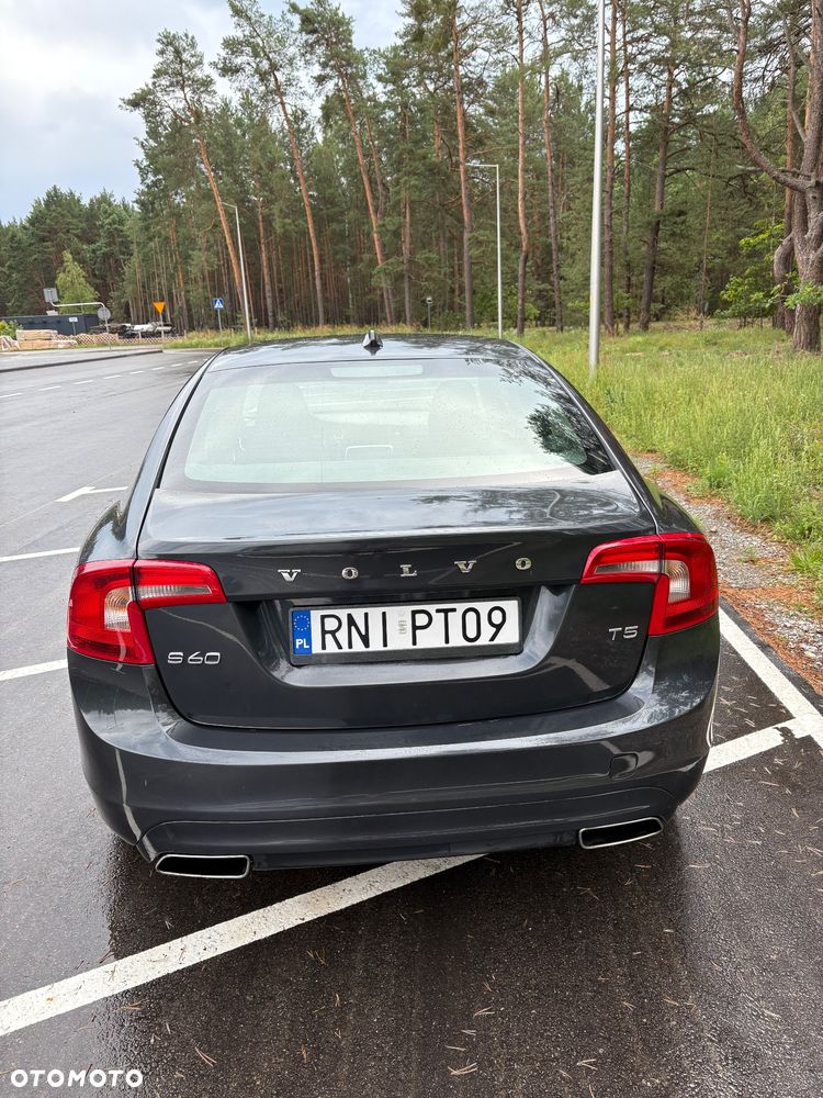 Volvo S60 T5 Drive-E Momentum - 5