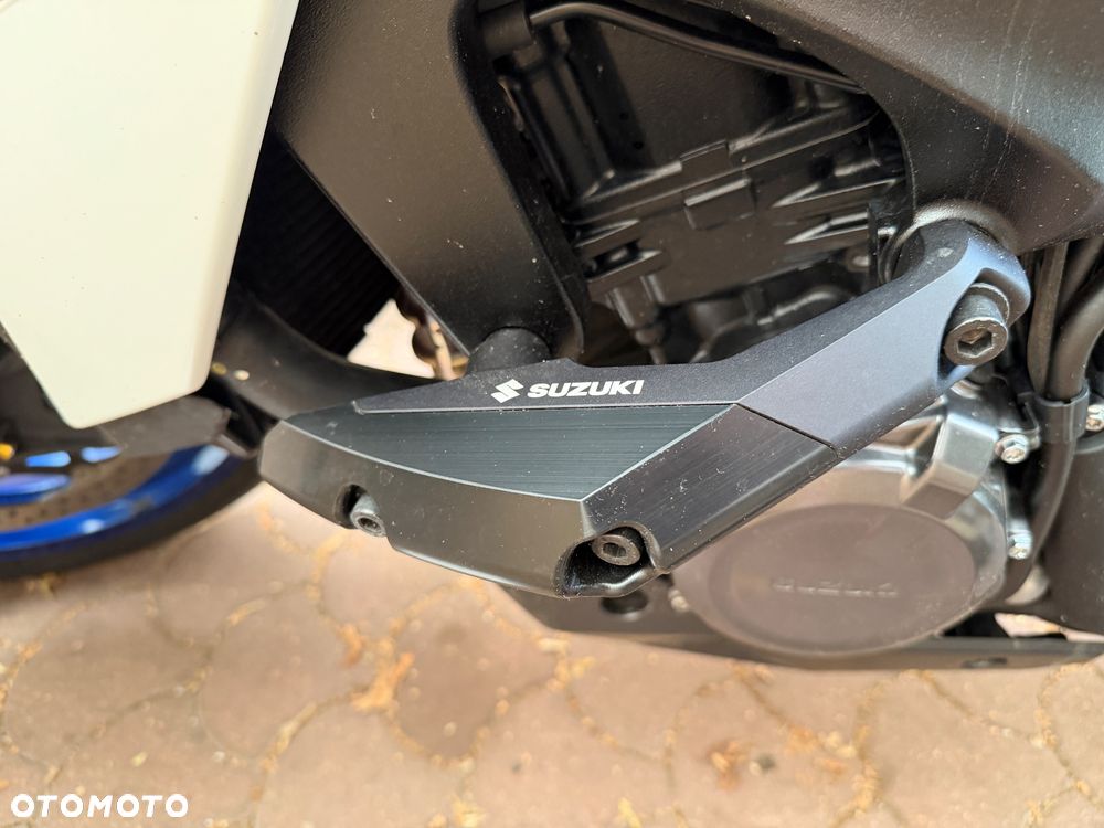 Suzuki GSX 1000 - 14