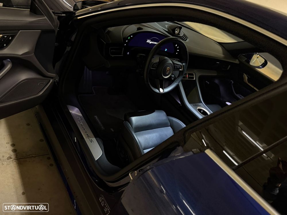 Porsche Taycan 4S - 9