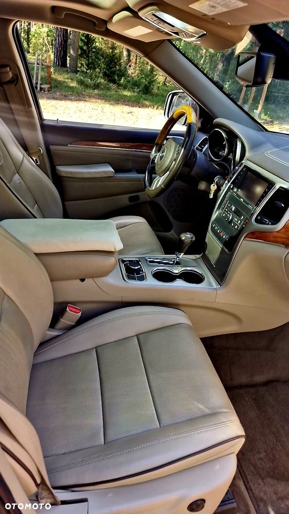 Jeep Grand Cherokee 2011 photo 5