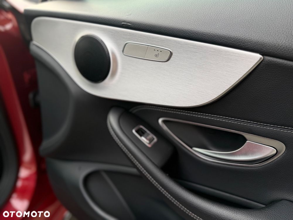 Mercedes-Benz Klasa C 200 9G-TRONIC AMG Line - 29