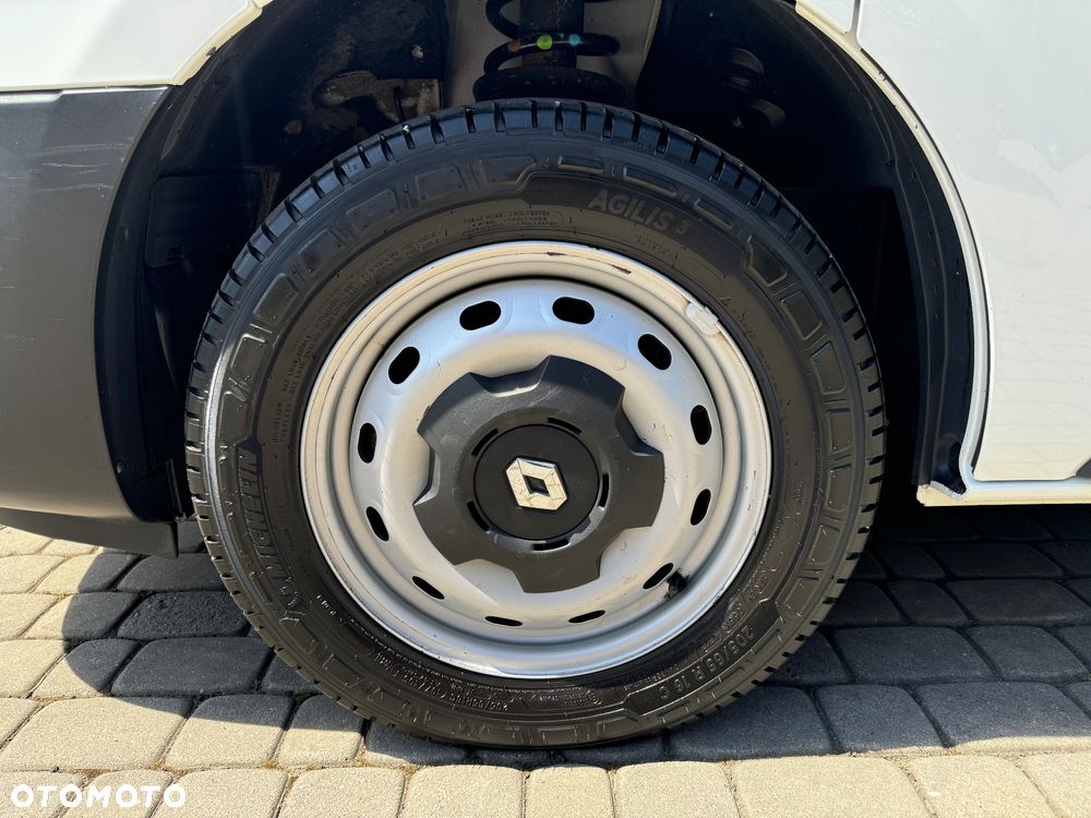 Renault Trafic - 19