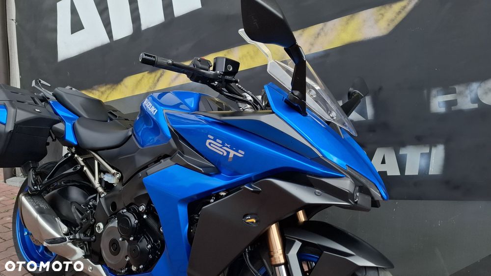 Suzuki GSX - 3