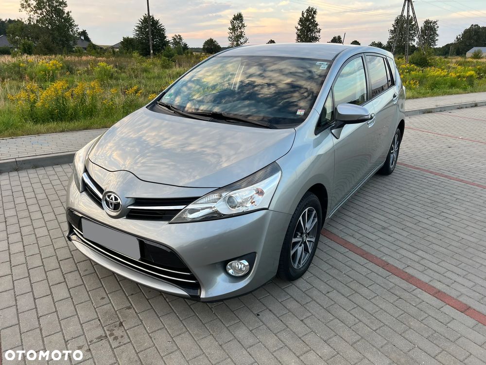 Toyota Verso 2.0 D-4D Sol - 23