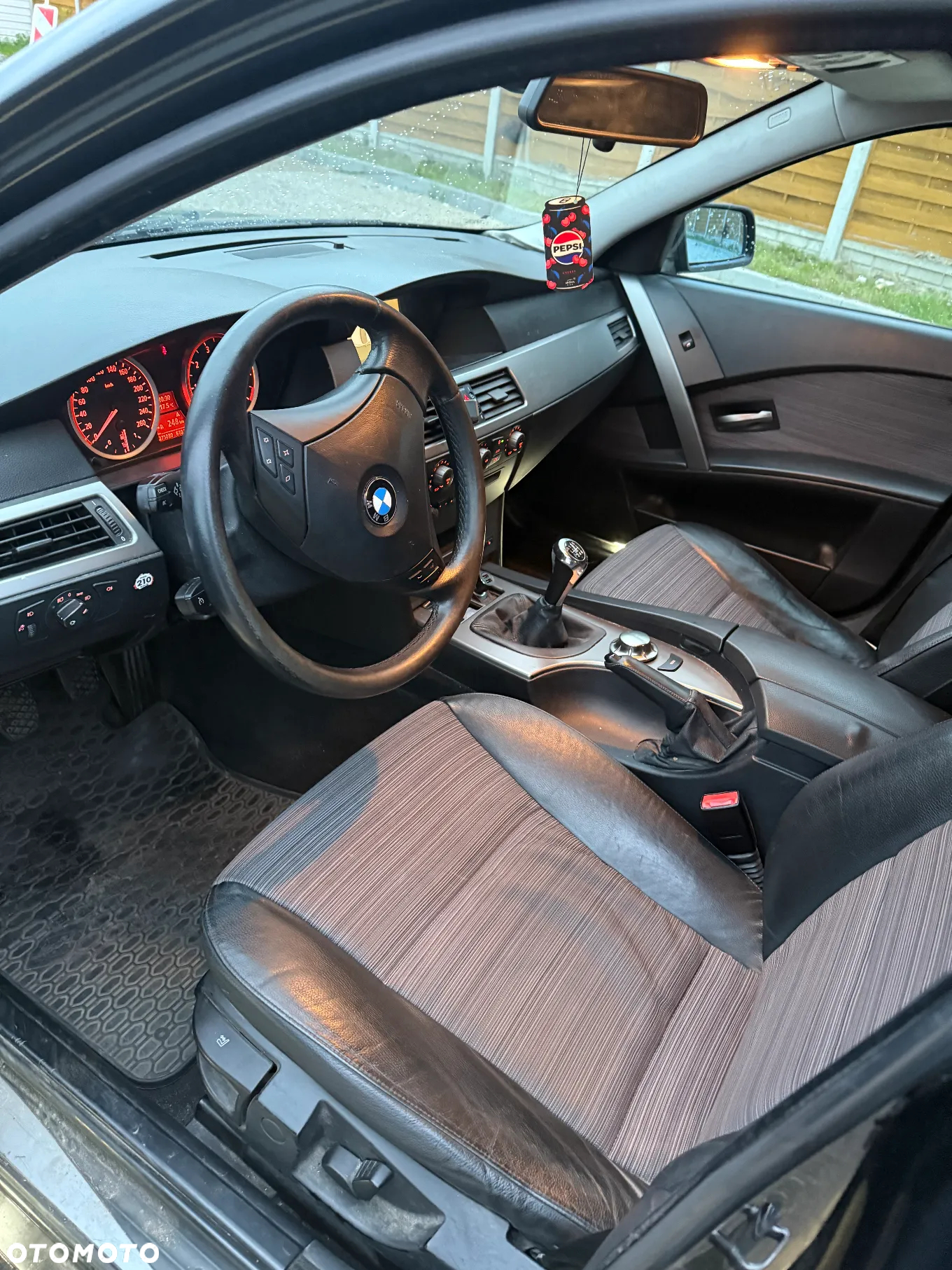 BMW Seria 5 530i - 7