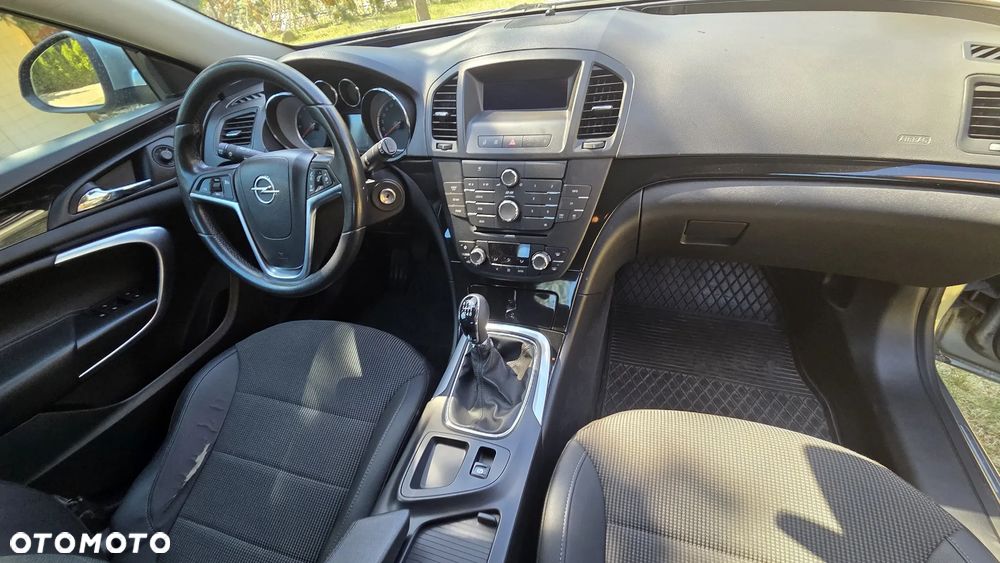 Opel Insignia 1.6 T Cosmo - 11