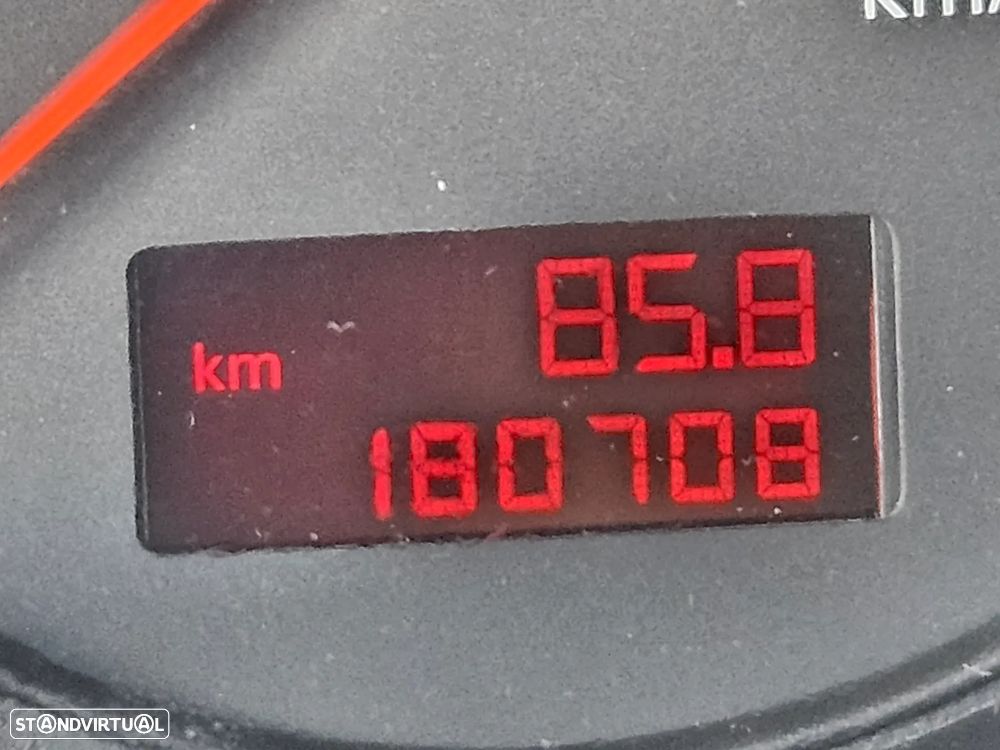 Audi A3 1.6 Sport 16 - 7