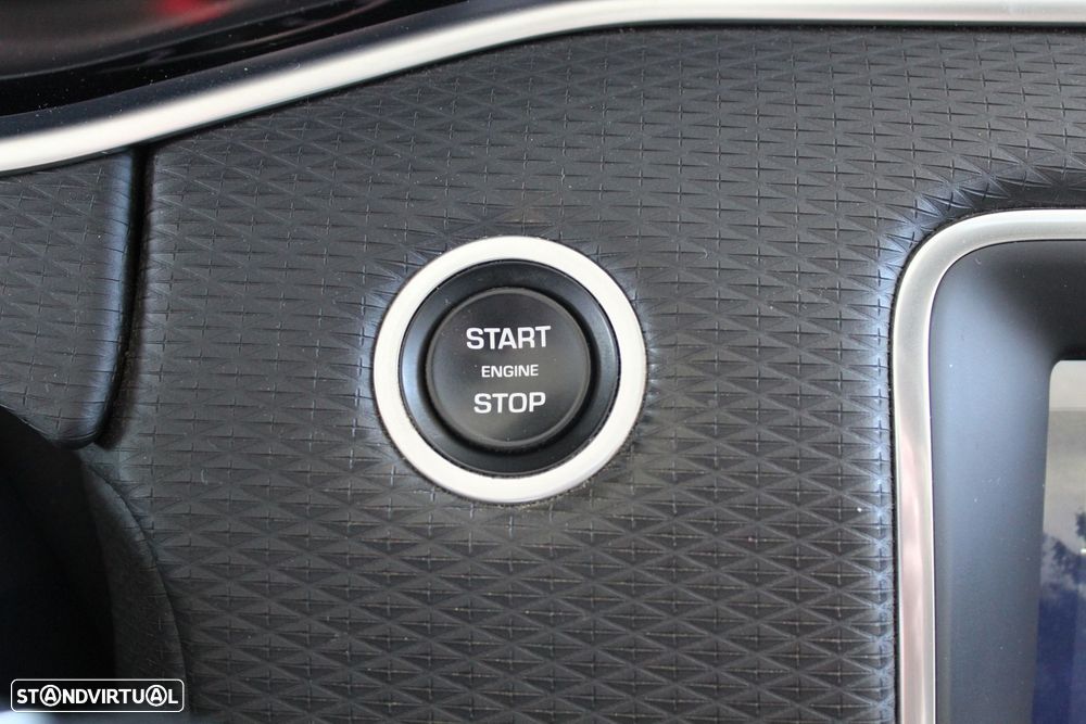 Land Rover Range Rover Evoque 2.0 D150 AWD Auto - 19