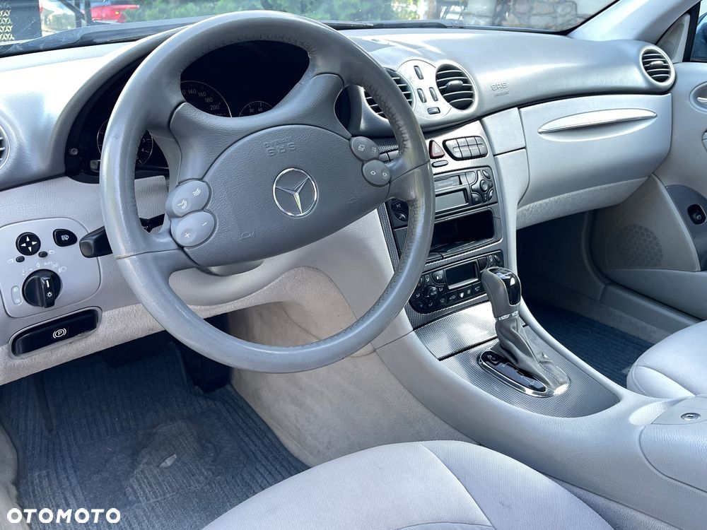 Mercedes-Benz CLK - 21