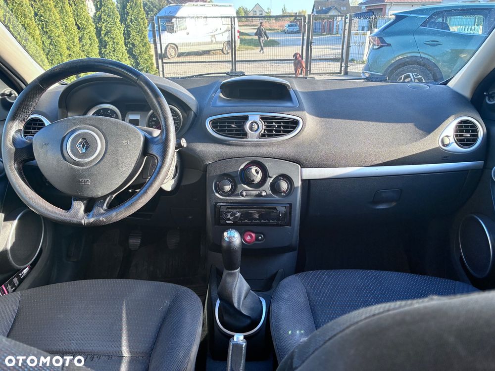 Renault Clio 1.2 TCE Authentique - 9