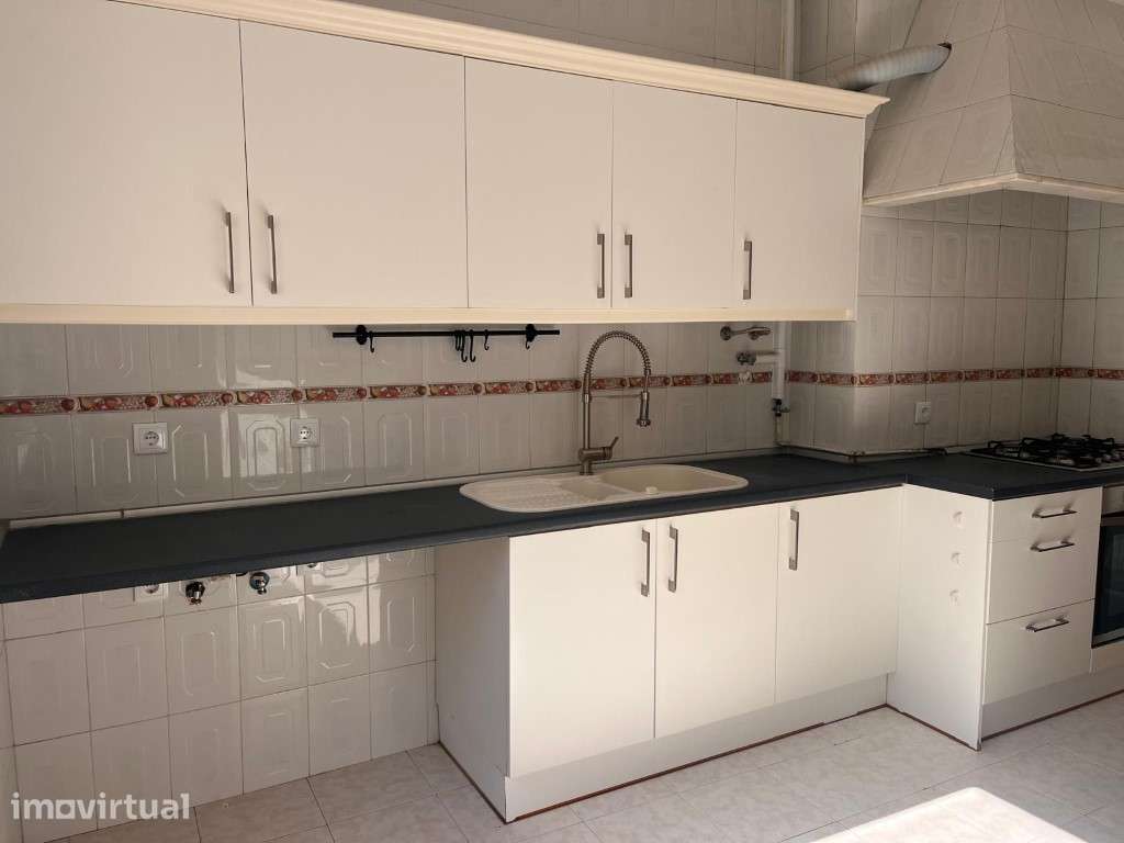Apartamento T4, nas Mercês, Rio de Mouro - Grande imagem: 2/22