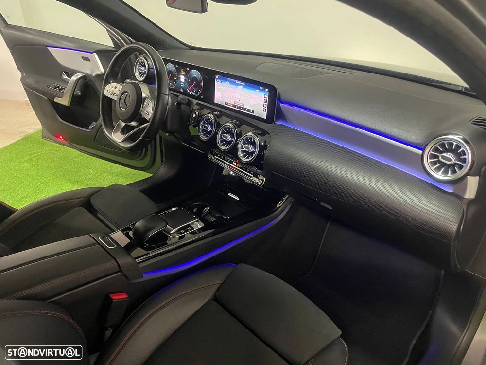 Mercedes-Benz A 180 d 7G-DCT AMG Line - 12