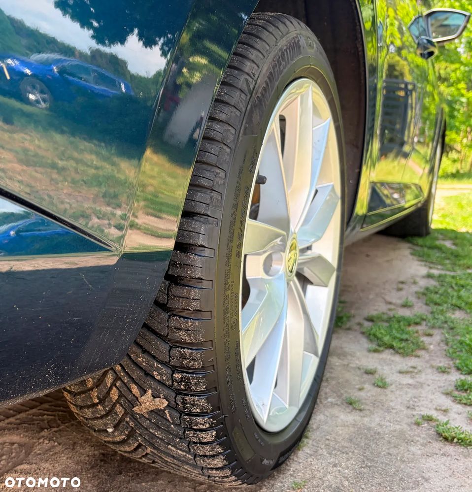 Skoda Superb 1.8 TSI DSG SportLine - 32