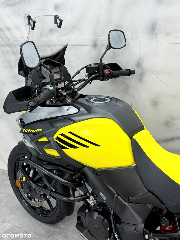 Suzuki V-STROM - 25
