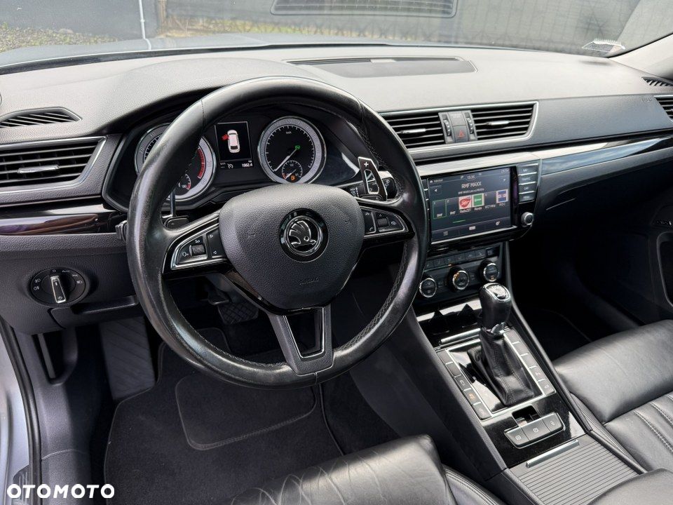 Skoda Superb 2.0 TSI L&K DSG - 20