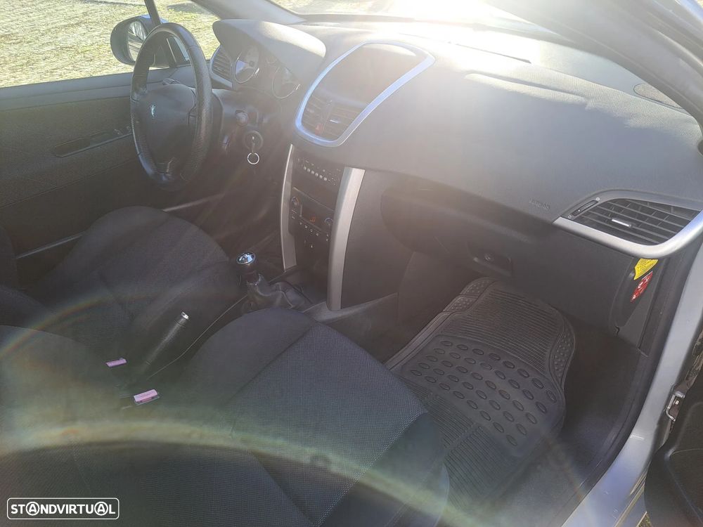 Peugeot 207 1.4 16V Sport - 5