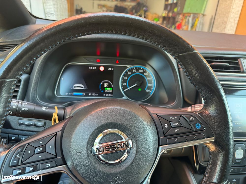 Nissan Leaf N-Connecta - 12