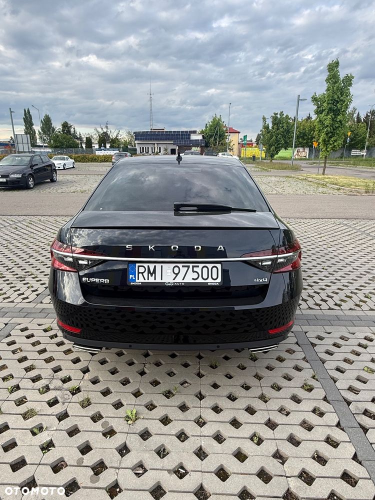 Skoda Superb 2.0 TSI 4x4 L&K DSG - 9