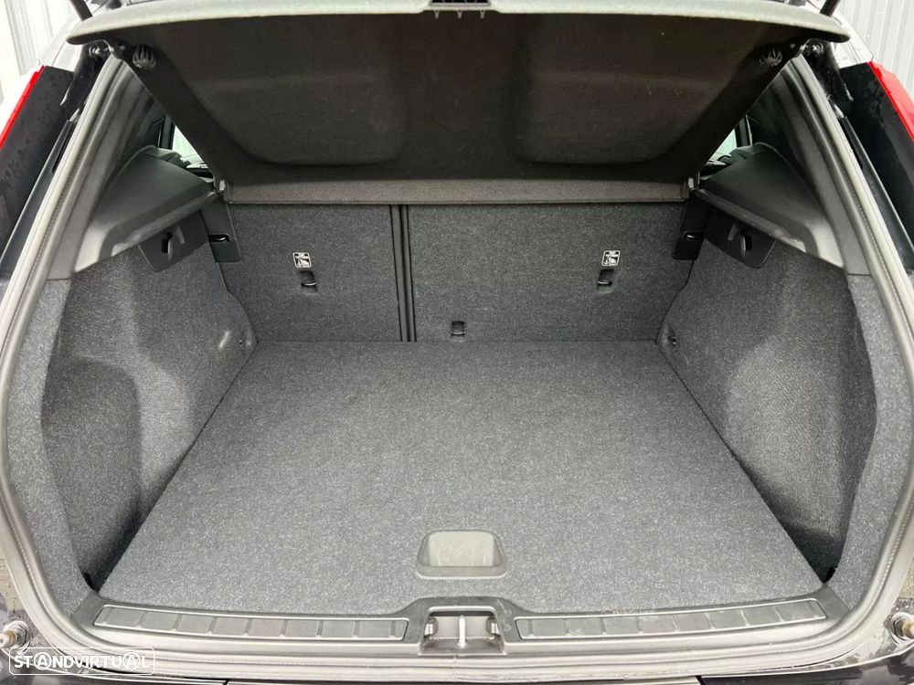 Volvo XC 40 2.0 D3 Momentum - 8