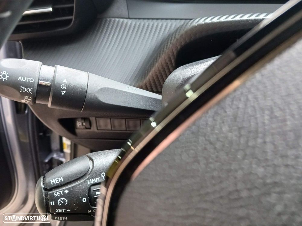 Peugeot e-2008 50 kWh Allure Pack - 25