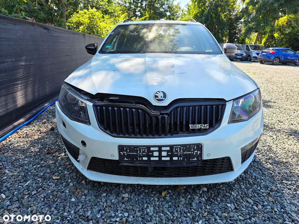 Skoda Octavia 2.0 TDI SCR RS DSG - 6