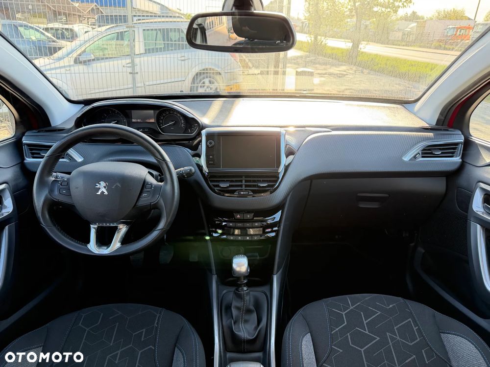 Peugeot 2008 PureTech 130 Stop&Start Allure - 19