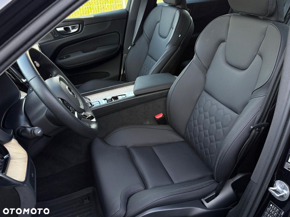 Volvo XC 60 - 22