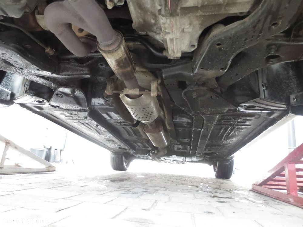Kia Opirus 3.5 V6 Executive - 14