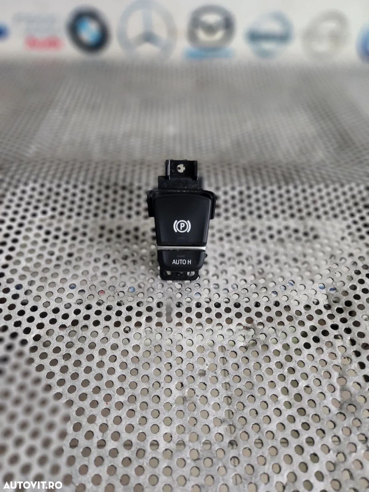 Buton Frana De Mana Bmw X3 X4 G01 G02 F97 G30 G31 Cod  Dezmembrez Bmw X3 G01 - Dezmembrari Arad - 1