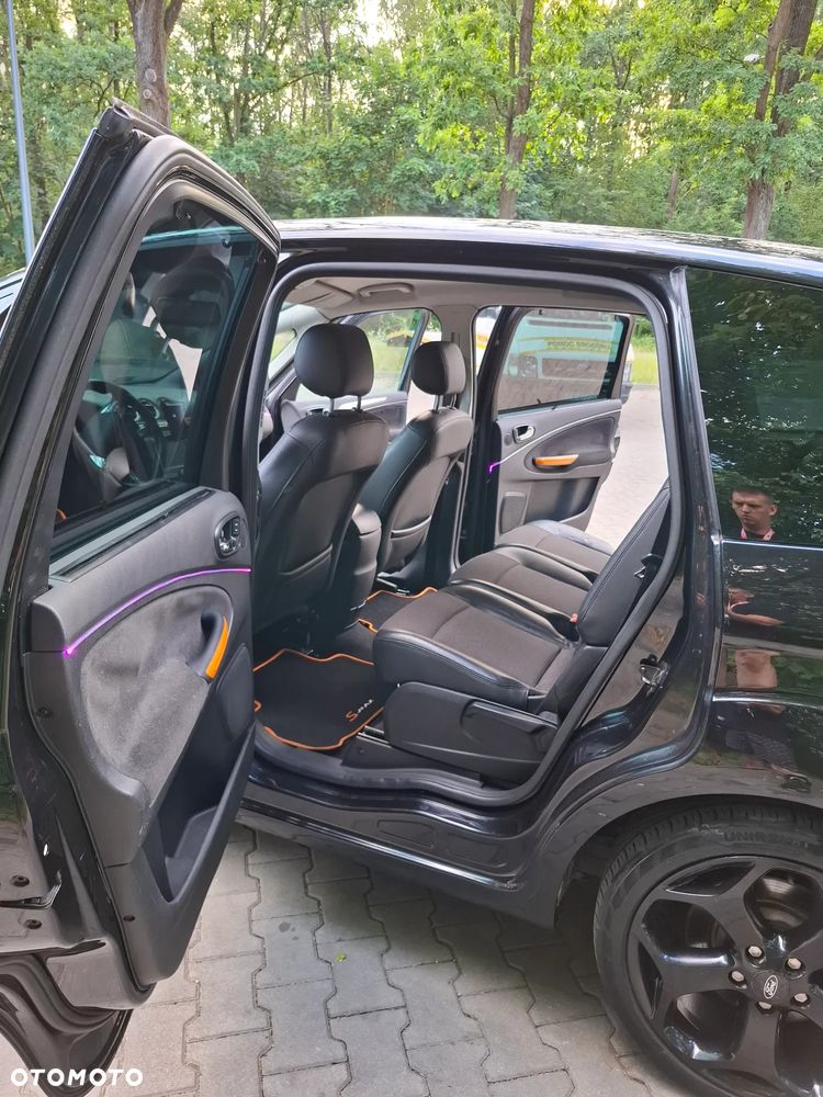 Ford S-Max - 12