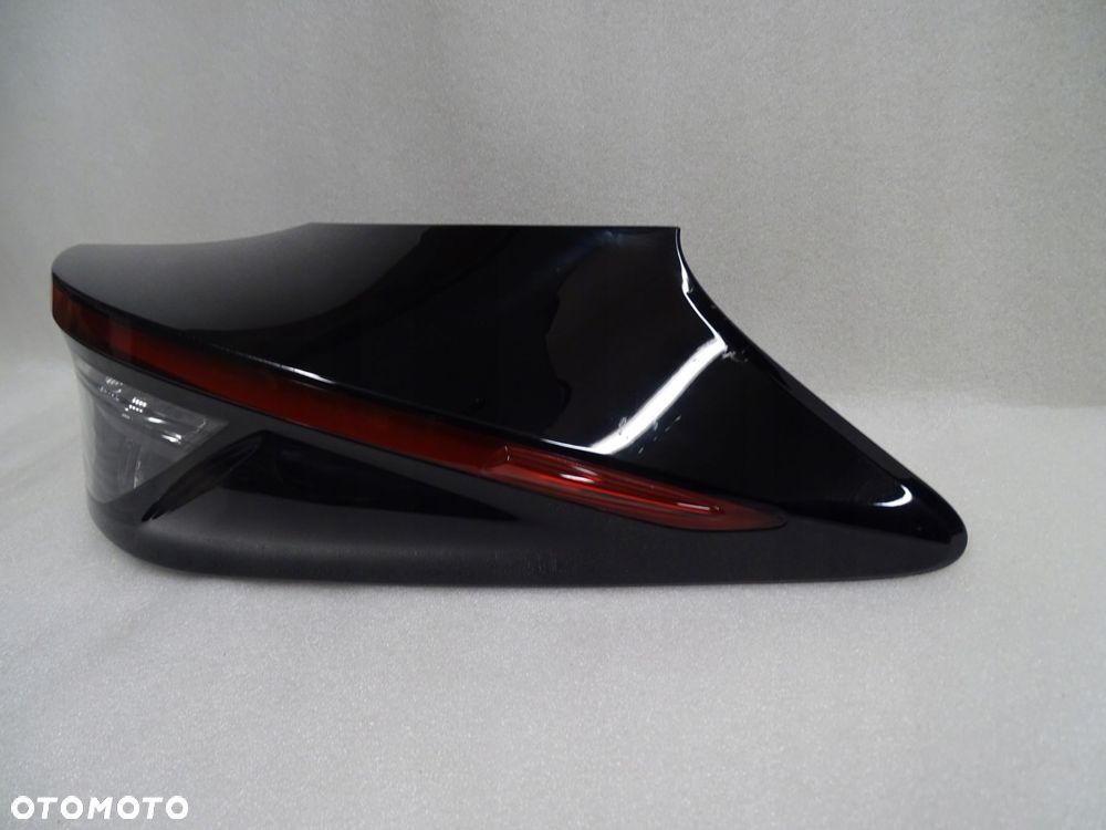 toyota yaris cross - lampa tylna prawa led - 3