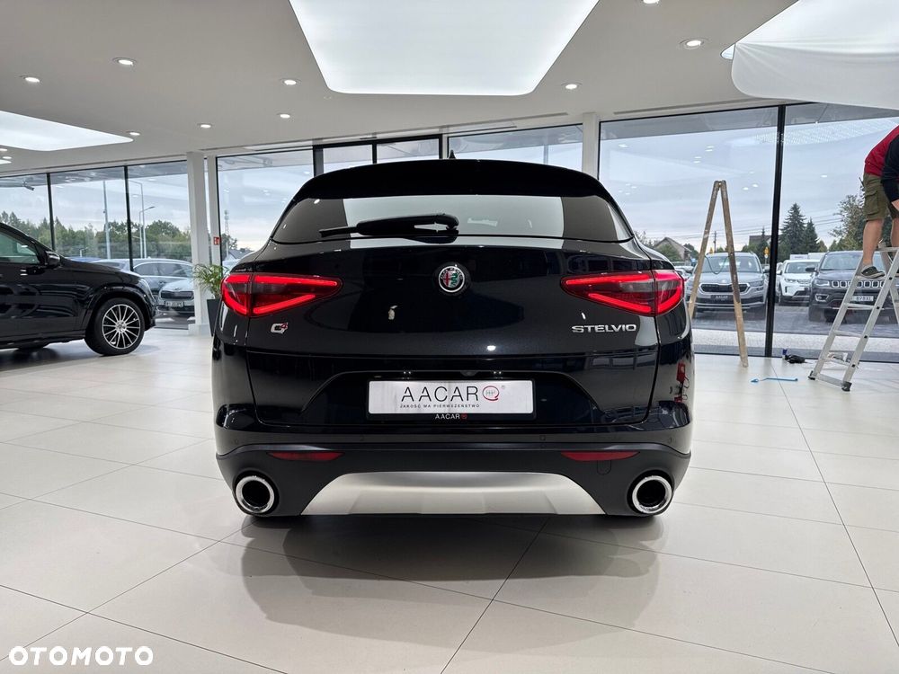 Alfa Romeo Stelvio 2.0 Turbo Super Q4 - 4