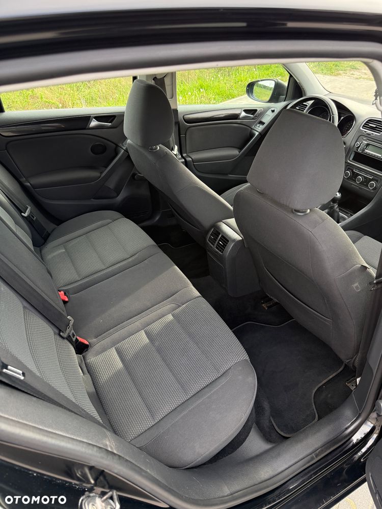 Volkswagen Golf - 11
