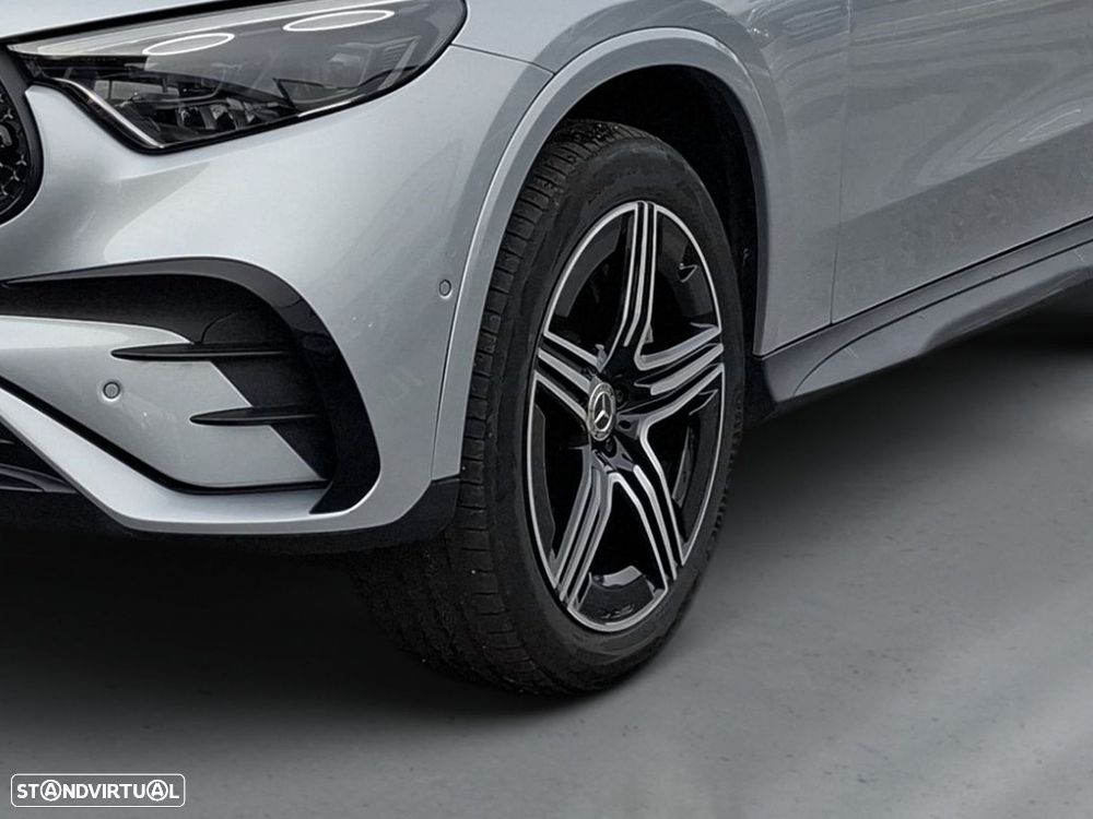 Mercedes-Benz GLC 300 e 4Matic - 4