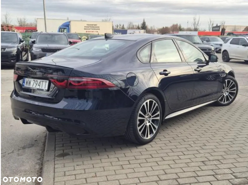 Jaguar XF 2.0 P300 AWD R-Dynamic Black - 4