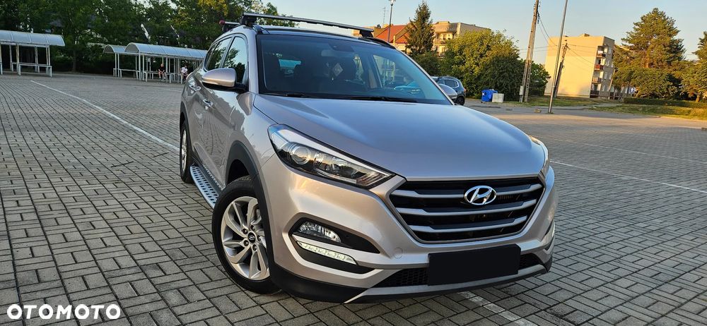 Hyundai Tucson 2.0 CRDi 4WD Automatik Advantage - 3
