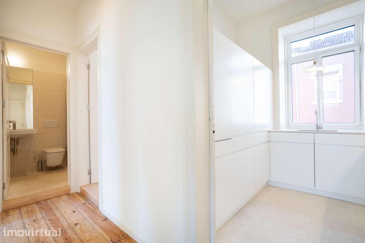 Apartamento T2 totalmente remodelado na Ajuda - Grande imagem: 3/32