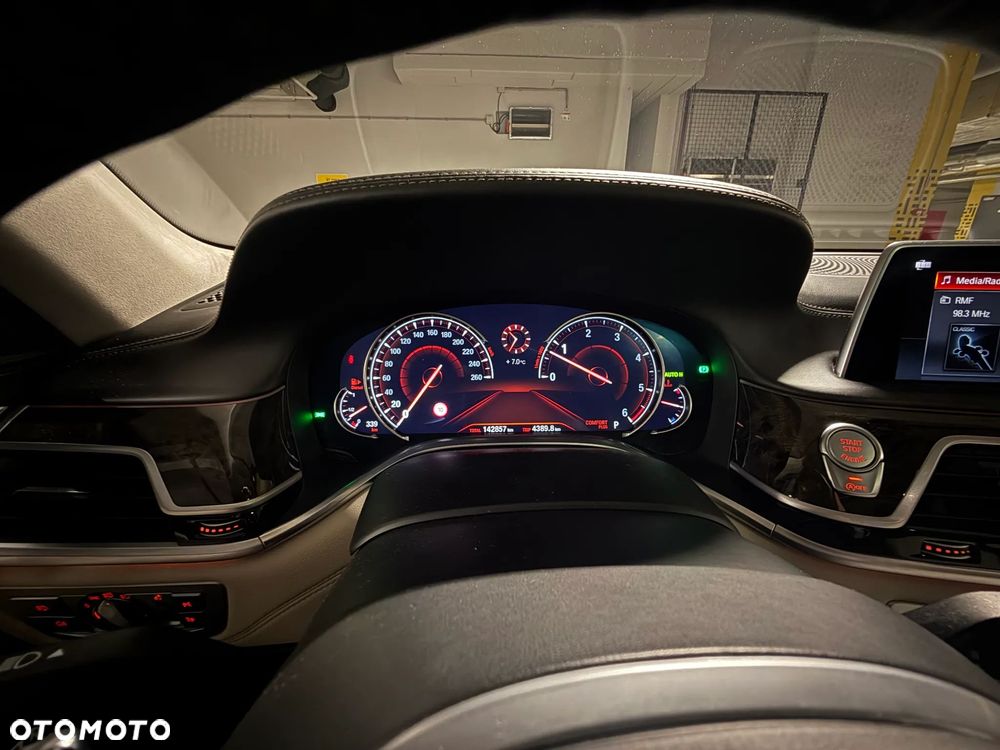 BMW Seria 7 730d xDrive - 10