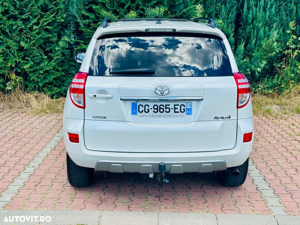 Toyota RAV4 2.2 D-4D 4x4 Executive - 5